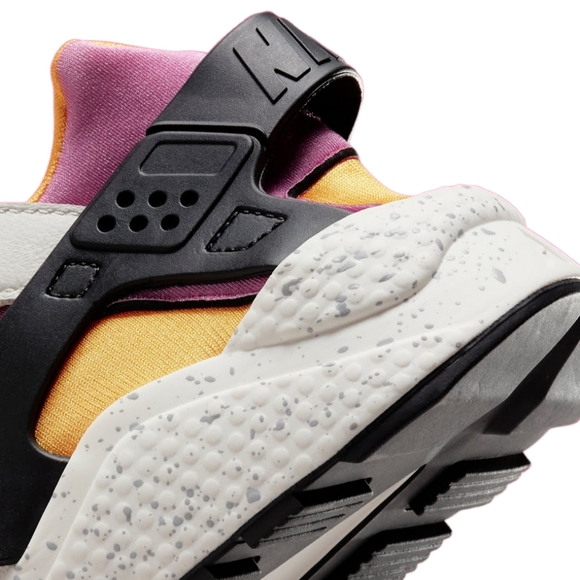Nike Air Huarache - Picture 8 of 10